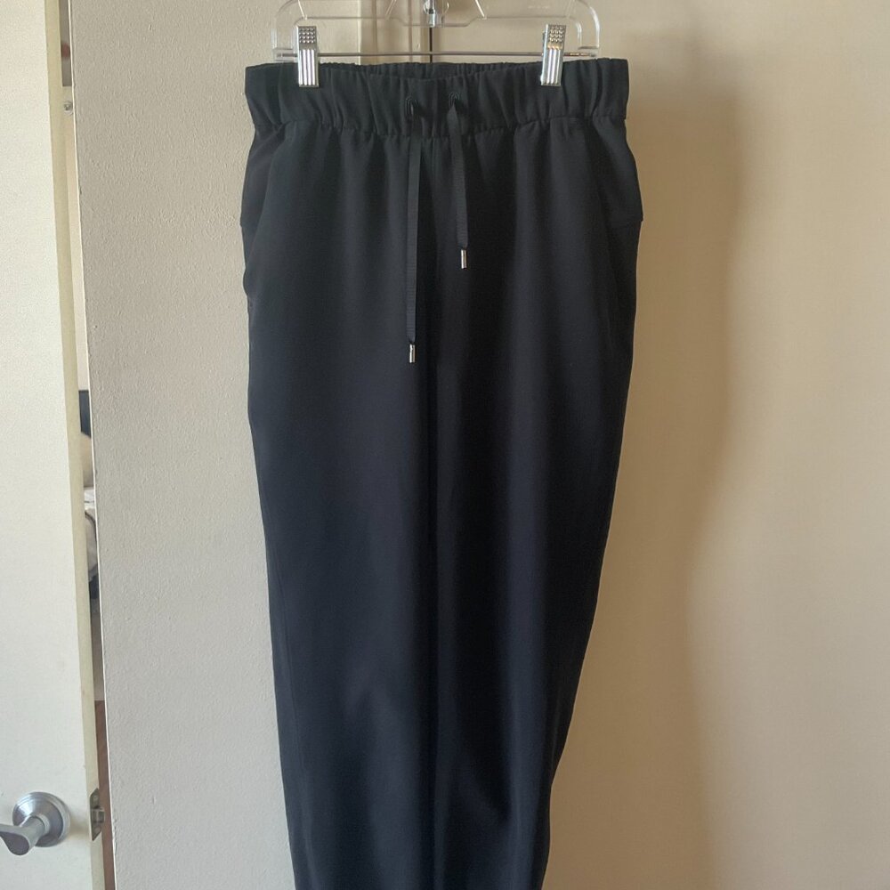 Lululemon On The Fly Black Pull-On Jogger Size 2 - Picture 3 of 11